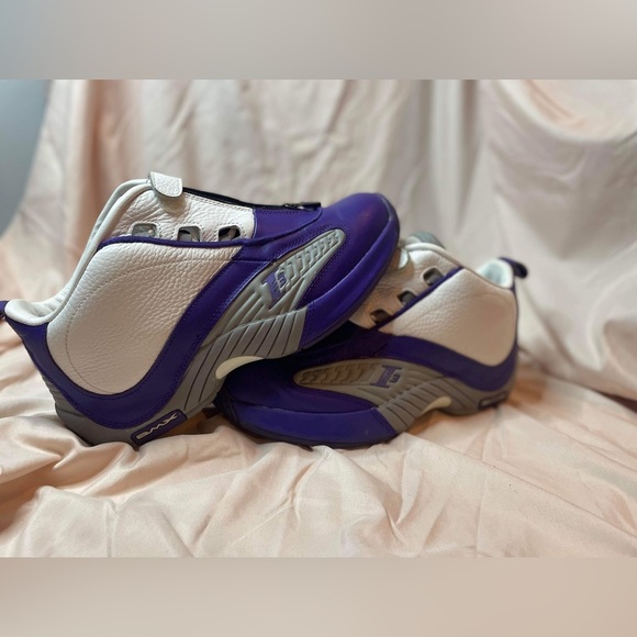 Reebok Allen Iverson Shoes size 9 - Picture 5 of 7